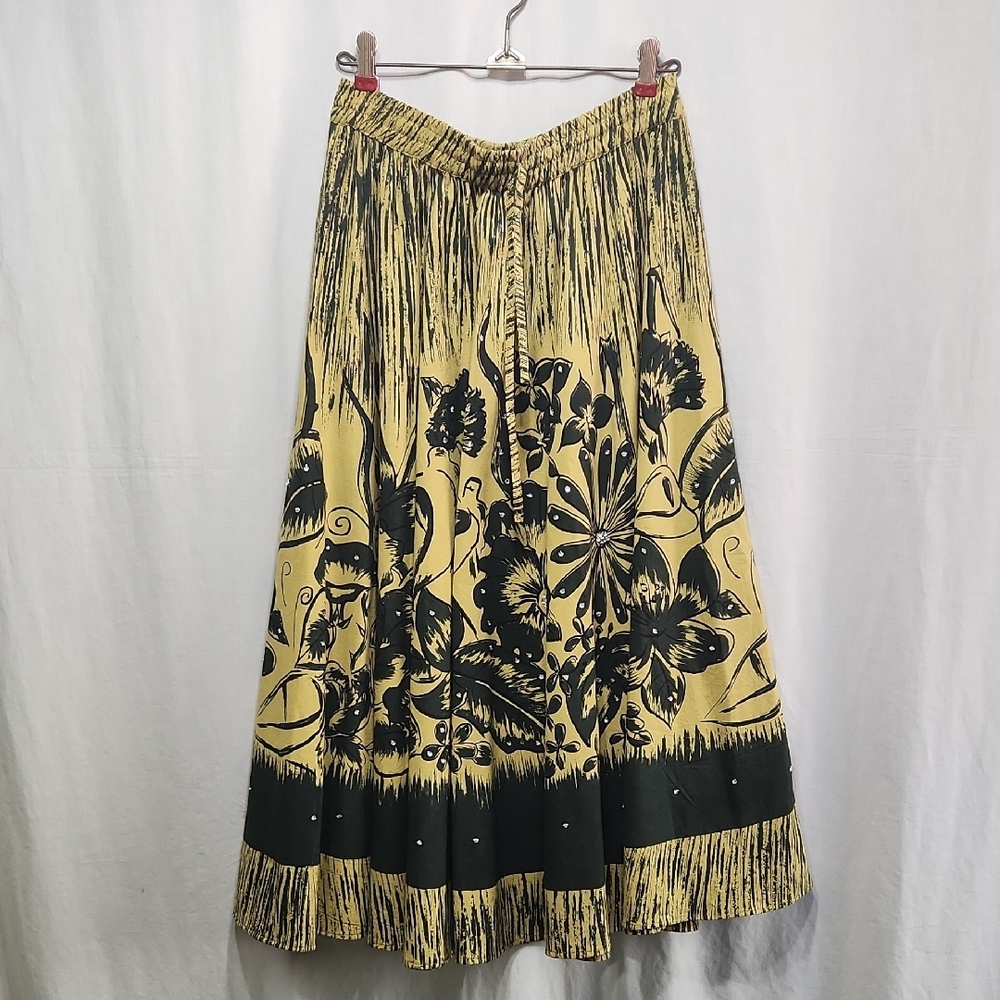 Yellow and Cream Pleated Maxi Skirt for Casual Resort Wear